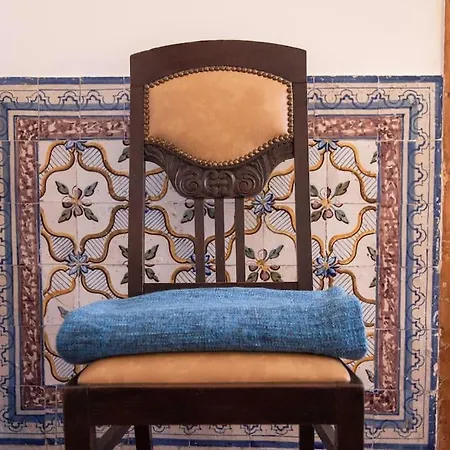 Charming Xix Century Flat-lisbon Historical Center شقة