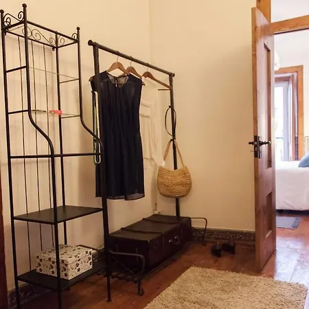 Charming Xix Century Flat-lisbon Historical Center Appartamento